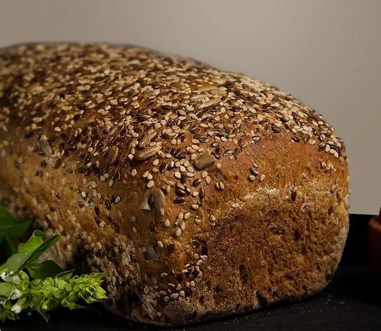 Pan de Masa Madre de Albahaca.
